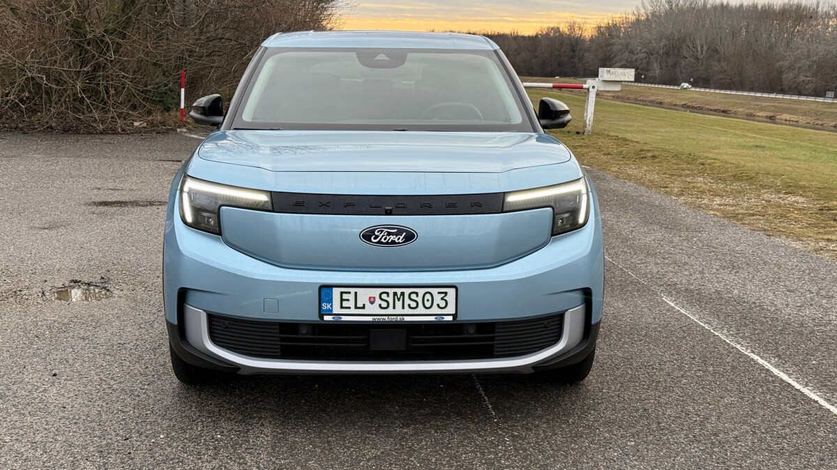Ford Explorer Premium Max 79 (2025)