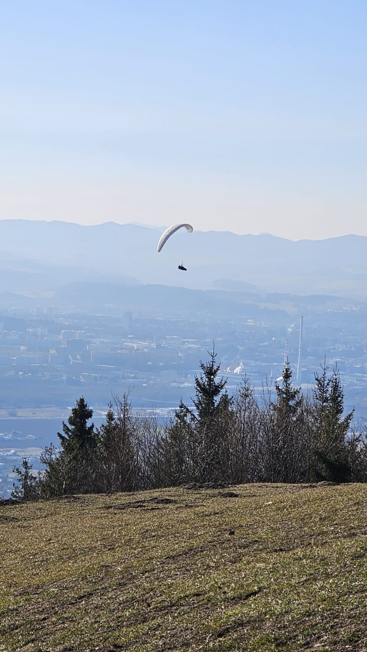 Straník, paraglajding, mReportér