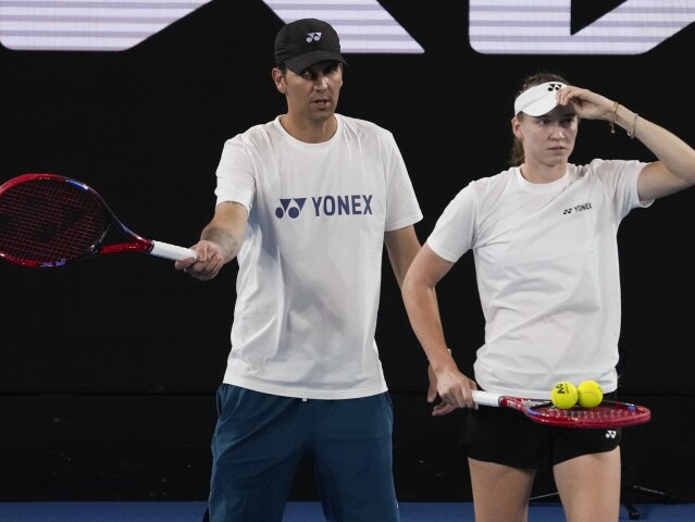 Jelena Rybakinová, Stefano Vukov
