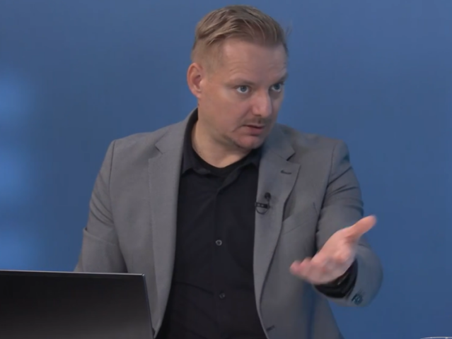 Ján Šebo, Ide o peniaze