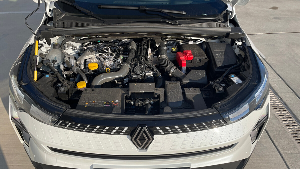 Renault Captur mild hybrid 160 EDC (2024)