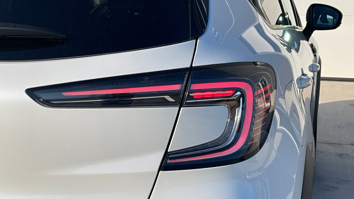 Renault Captur mild hybrid 160 EDC (2024)