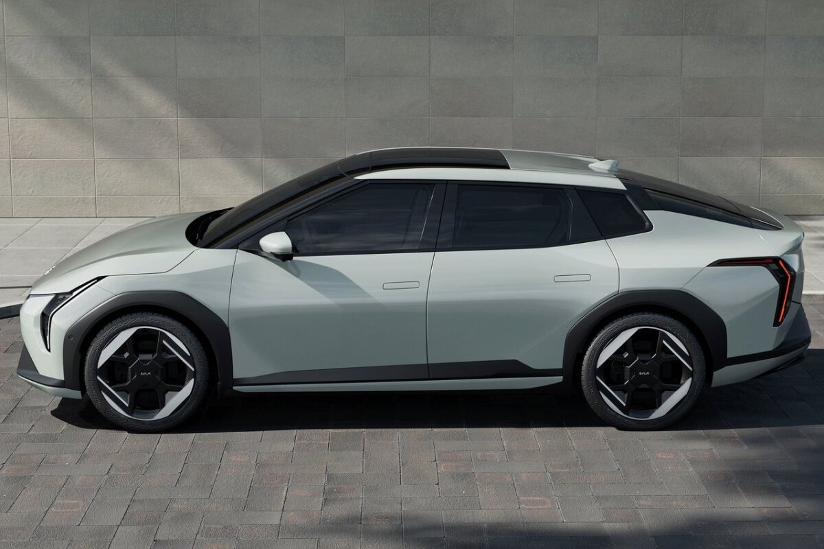Kia EV4 - 2025