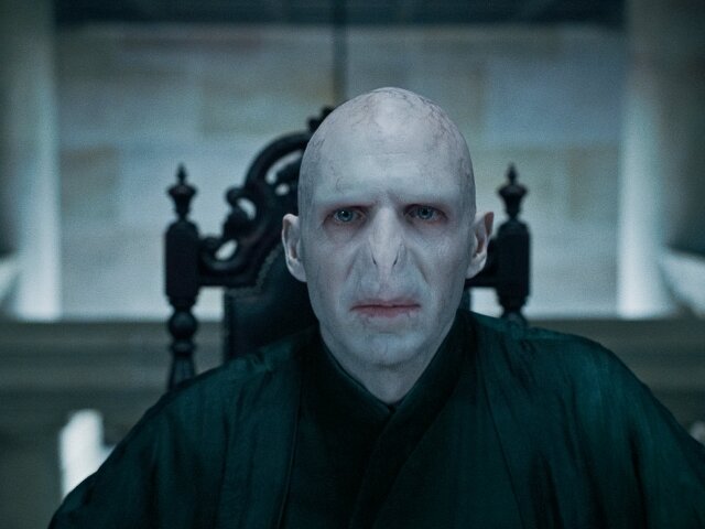 Harry Potter a Dary smrti 1