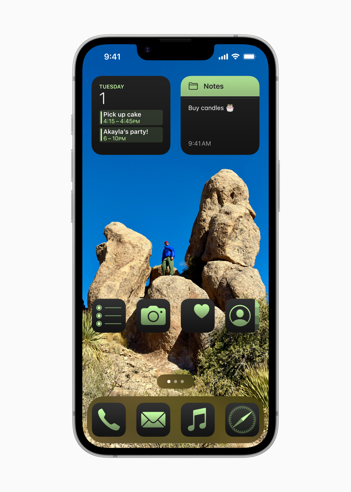 Apple-i Phone-16e-i OS-18-customized-Home-Screen-250219