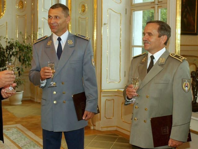 SR Gašparovič generáli vymenovanie