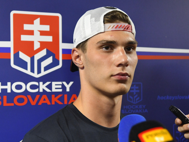 slafkovský