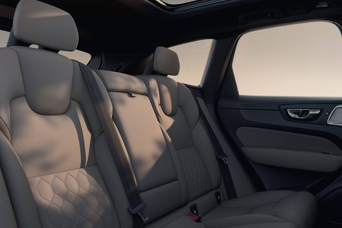 Volvo XC60 - 2025