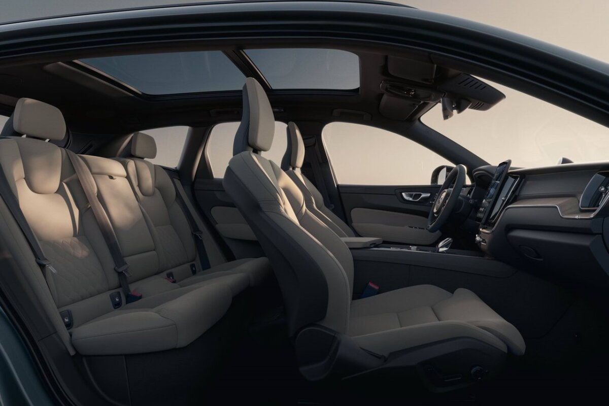 Volvo XC60 - 2025