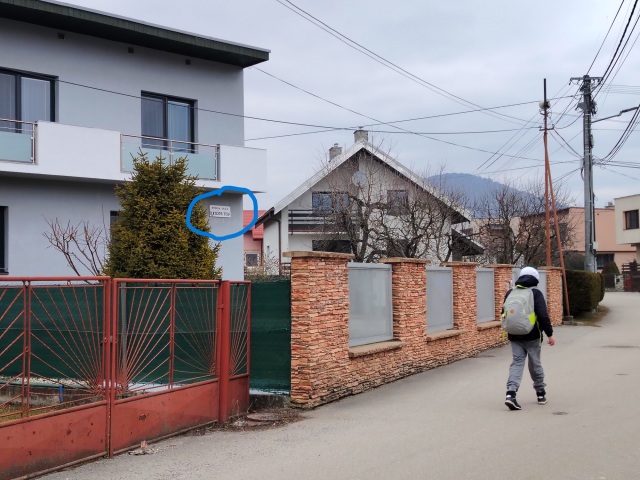 Tisova ulica, Varín
