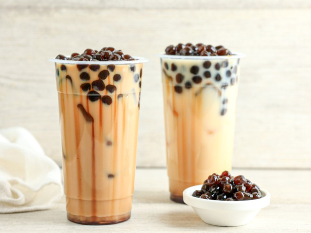 Máte radi bubble tea? Pozor, tapiokové guľôčky v ňom nie sú vhodné pre každého
