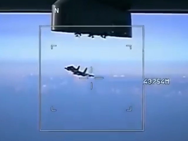 SU-35 versus francúzske bezpilotné lietadlo Reaper