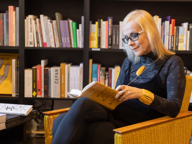 spisovateľka Elena Hidvéghyová-Yung