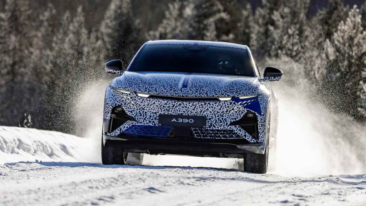 Alpine A390 - testovacie prototypy 2025