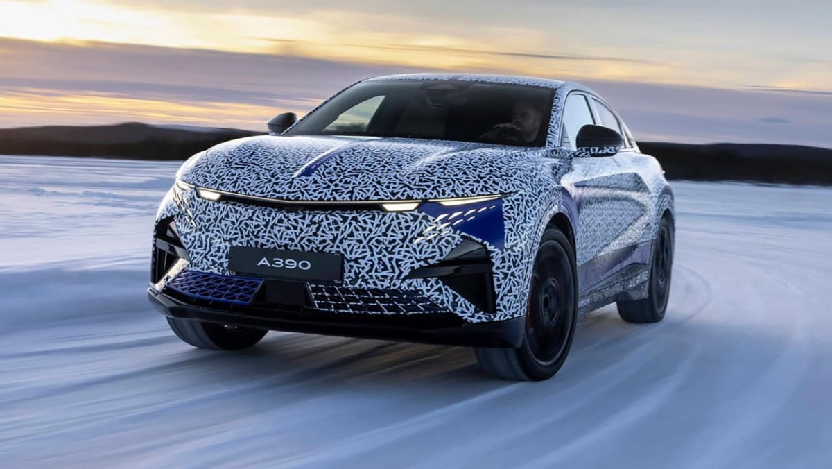 Alpine A390 - testovacie prototypy 2025