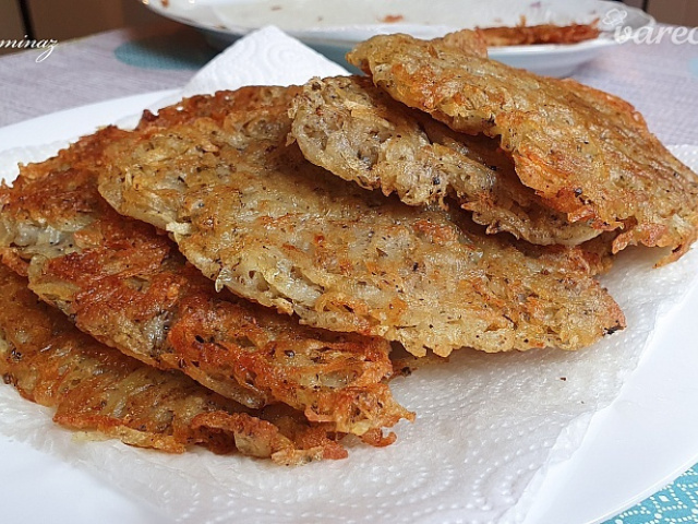Hneď sa rozchytajú: 10x zemiakové placky, zlatisté a chrumkavé, nebudete ich stíhať piecť