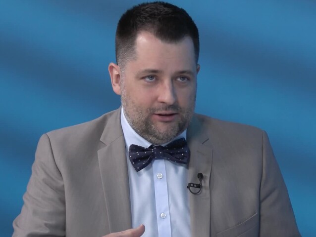 Martin Tužinský, Ide o peniaze