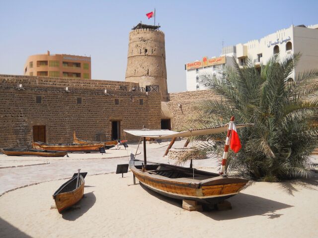 Dubaj, SAE, Spojené arabské emiráty, múzeum, púšť, dovolenka, cestovanie