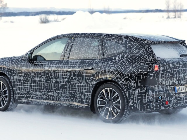 BMW iX3 - testovacie prototypy 2025