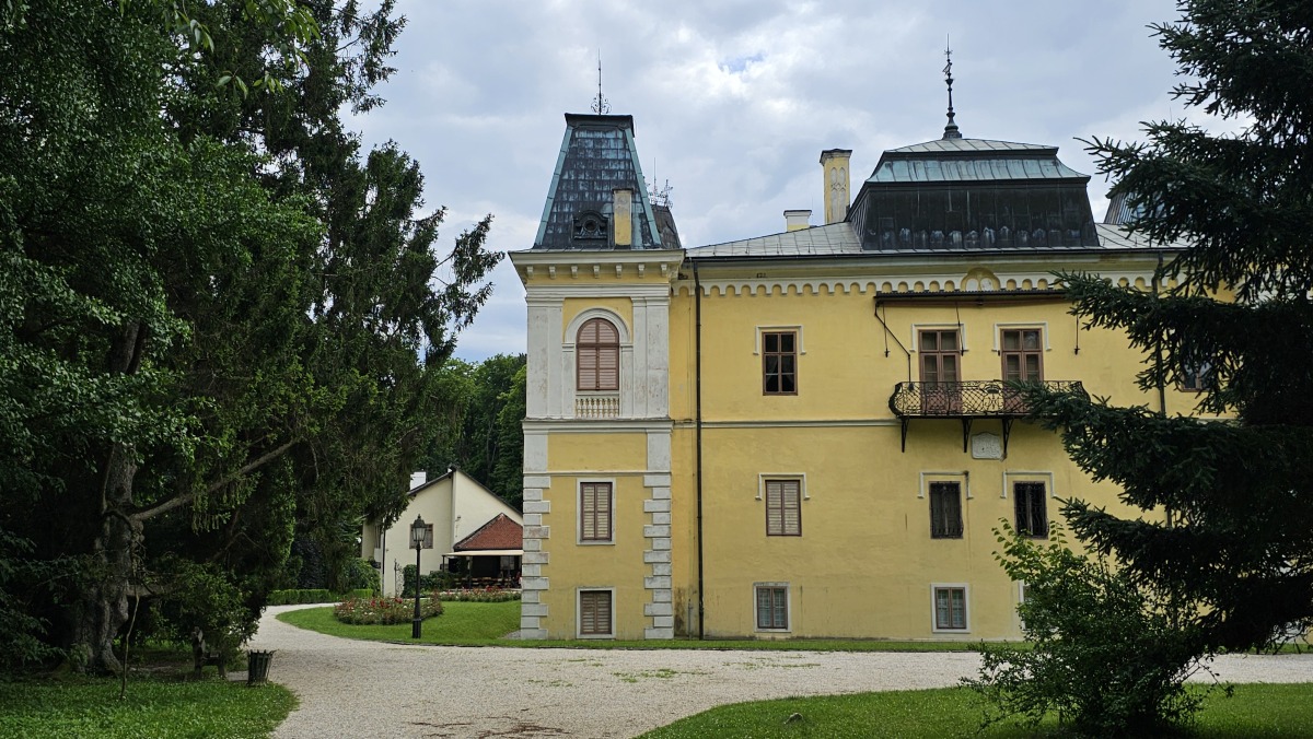 Zadna cast kastiela Betliar