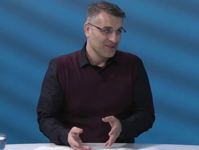 Pavel Škriniar, Ide o peniaze