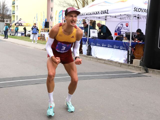 SR Atletika chôdza Dudince černý