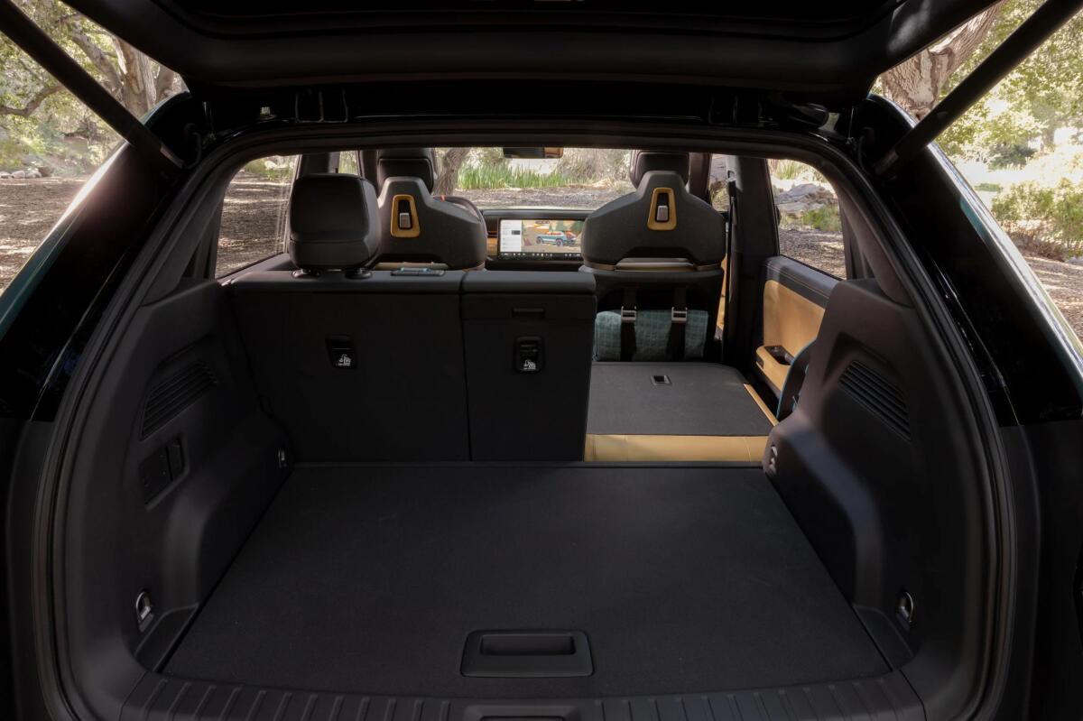 Retro modely Rivian R3 a R3X