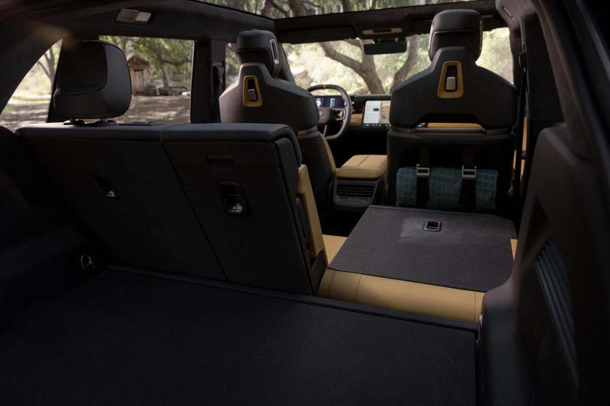 Retro modely Rivian R3 a R3X