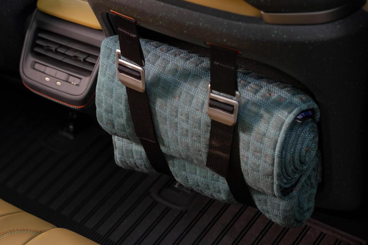 Retro modely Rivian R3 a R3X