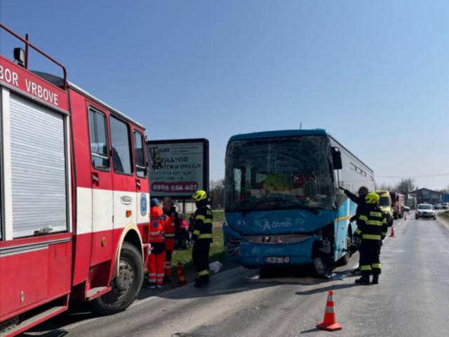 autobus nehoda