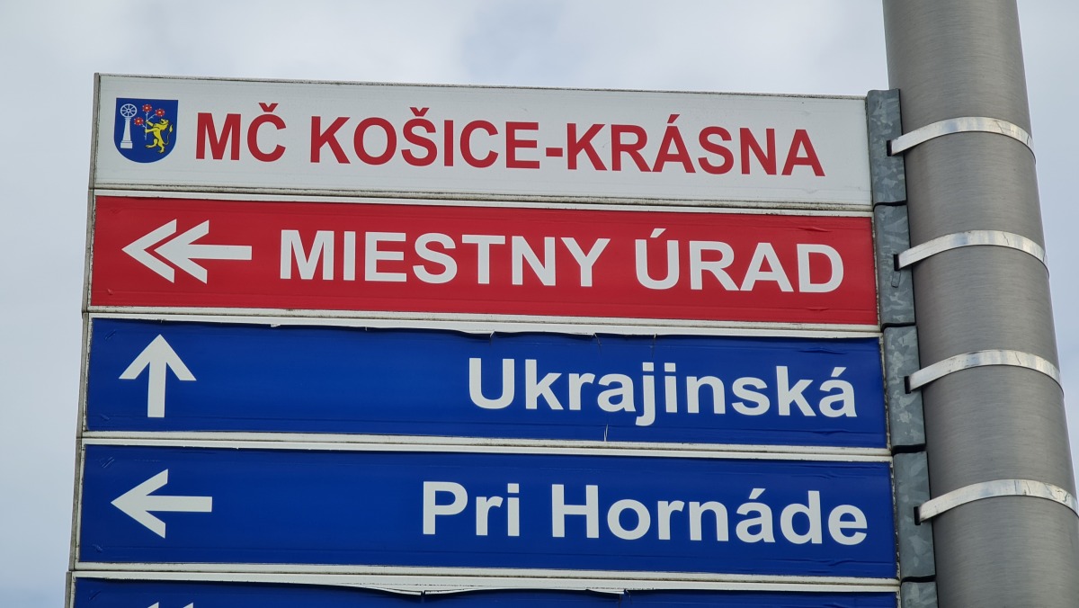 Oznacenie Ukrajinskej cesty v Krasnej