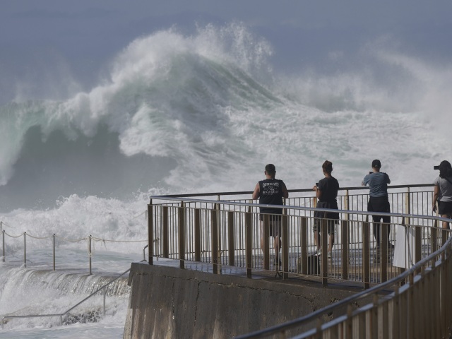 Australia / Waves / Bronte Beach /
