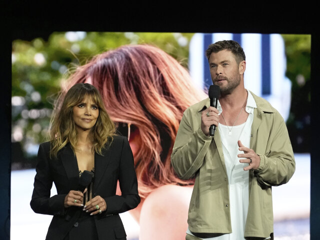 Halle Berry a herec Chris Hemsworth