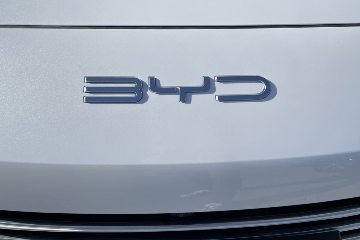 BYD Sealion 7