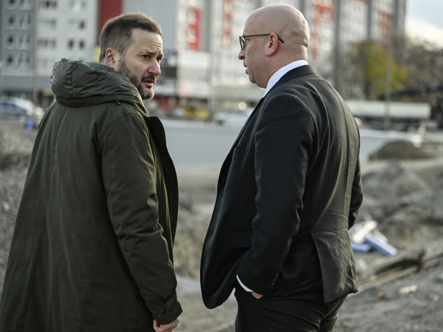 Ráž a Vallo si sadli do spoločnej diskusie a tykali si. Pri Hlavnej stanici vzbĺkli vášne, primátor si aj priznal chybu