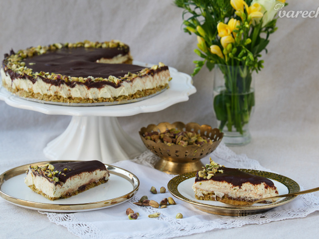Videotip: Nepečený cheesecake à la dubajská čokoláda. Dezert pre všetkých, ktorí podľahli jej čaru