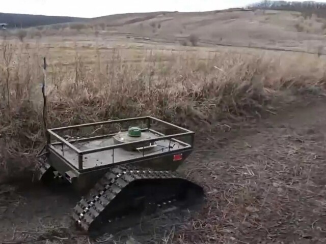 Ruský pozemný dron s mínou TM-62