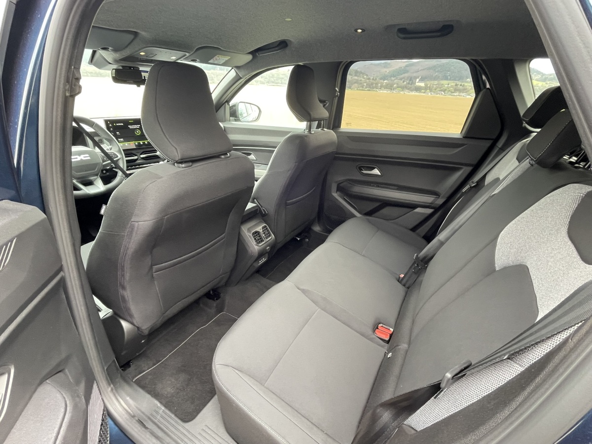 Dacia Bigster 1,8 Hybrid Journey - prvá jazda 2024