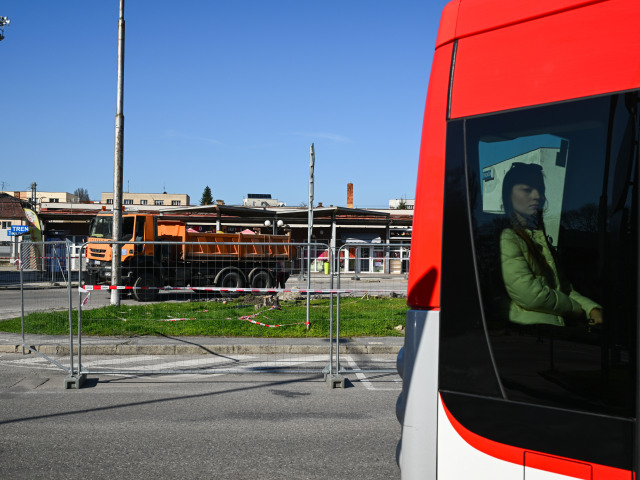 SR Trenčín autobusová stanica rekonštrukcia TNX