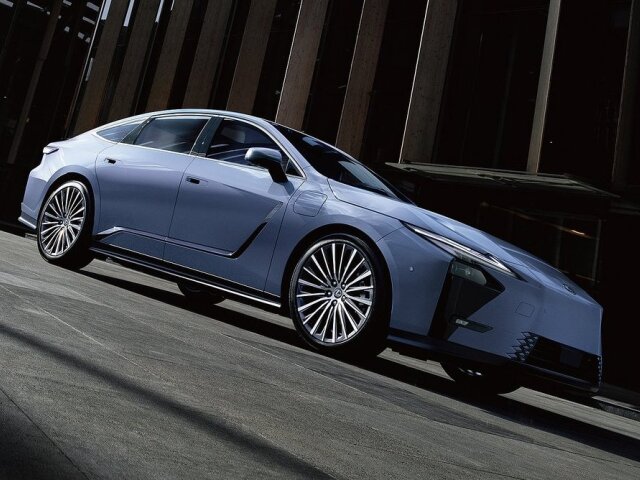 Lexus ES - 2025