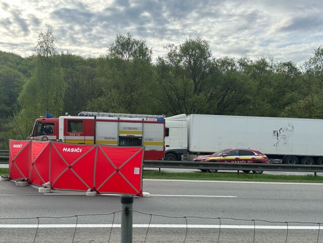 autonehoda, tragédia, diaľnica, hasiči
