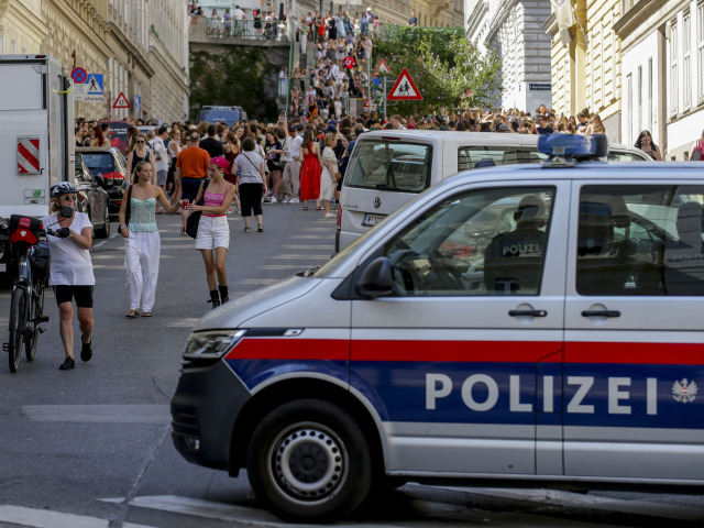 rakúsko, polizei, swiftová