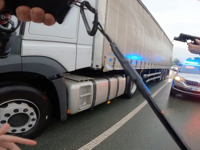 Policajný zásah proti opitému vodičovi