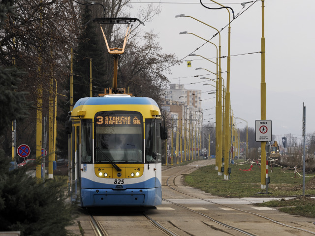Elektricka na Slaneckej ceste v mestskej casti Kosice - Nad jazerom