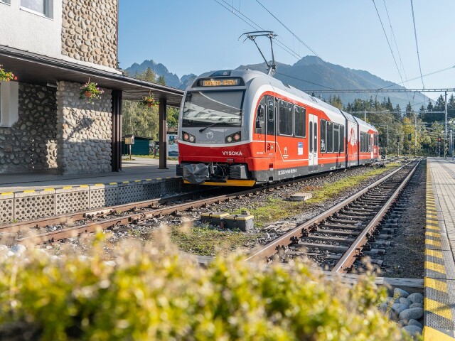 Elektrickozubacka STADLER Zeleznicnej spolocnosti Slovensko  1