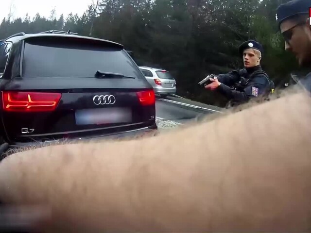 Polícia zastavila Audi Q7 netradičným spôsobom
