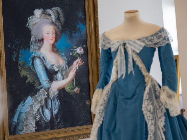 Marie Antoinette unikátna výstava kráľovniných šiat