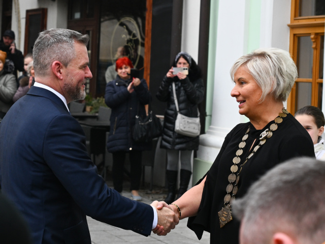Oľga Luptáková / Peter Pellegrini /