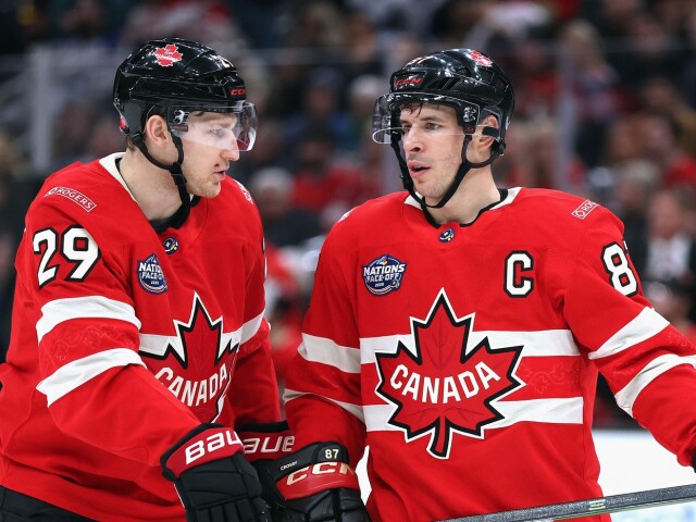 Nathan MacKinnon Crosby