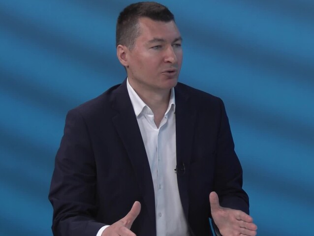 Pavol Kubas, Ide o peniaze